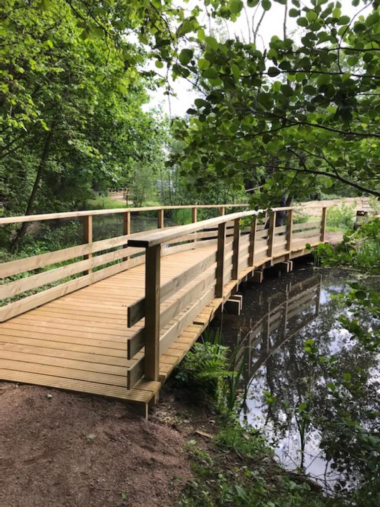 Réalisation d'une passerelle en bois